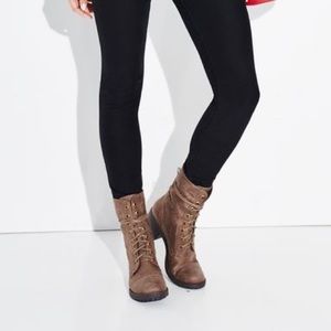 Combat brown boots